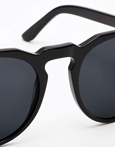 HAWKERS · Gafas de Sol Warwick Diamond black, para Hombre y Mujer, un clásico renovado que combina montura en negro mate y lentes negras, Protección UV400