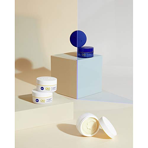 NIVEA Q10 Power Antiarrugas Cuidado de Día Triple Defensa FP30 (1 x 50 ml), crema hidratante antiarrugas, crema facial con protector solar 30, crema de día