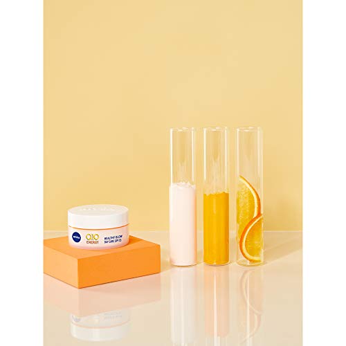 NIVEA Q10plusC Anti-Arrugas + Energizante Cuidado de Día, crema energizante con FP15, crema de día antiedad con coenzima Q10, crema facial revitalizante - 1 x 50 ml