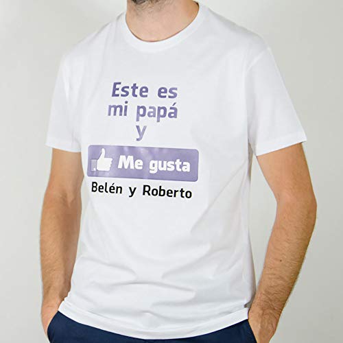 Calledelregalo Regalo para Padres por su cumpleaños, Navidad o el Día del Padre: Camiseta Personalizada Blanca 'Me Gusta' con su Nombre y el de Sus Hijos en Varias Tallas