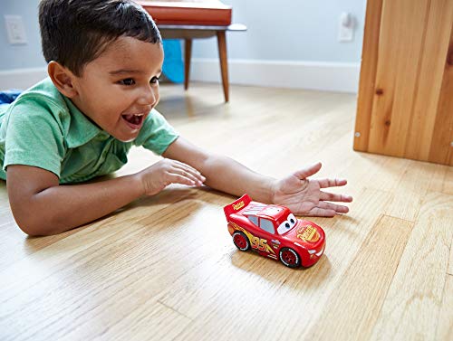 Mattel Disney Cars-Vehículo Turbocarreras Rayo Mcqueen, coches de juguetes niños +3 años, multicolor FYX40 , color/modelo surtido