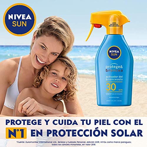 NIVEA SUN Protege & Broncea Spray Solar FP30 (1 x 300 ml), activador del bronceado, protección solar alta, protector solar hidratante y resistente al agua