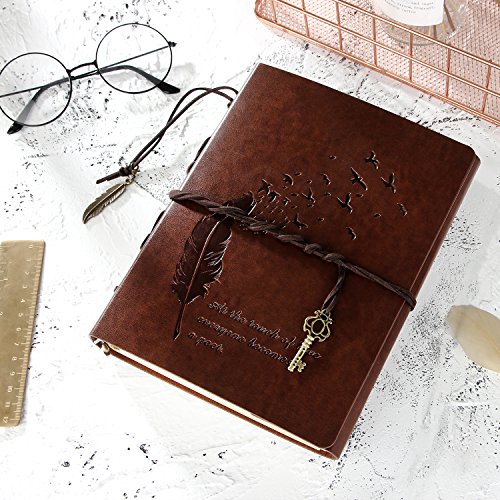 VEESUN A5 Libreta Bonitas Cuaderno de Cuero Vintage Diario de Viaje Recargable Bloc de Notas Bullet Journal con Página en Blanco Regalo Original San Valentín Navidad cumpleaños Aniversario Boda, Pluma