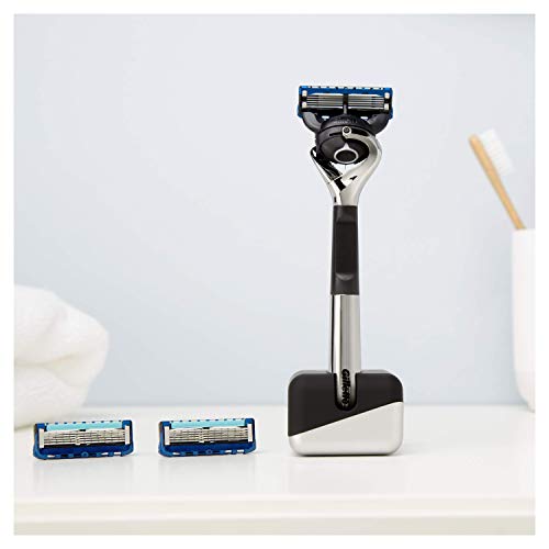 Gillette Fusion5 ProGlide Maquinilla de Afeitar Edición Limitada con Mango Cromado + 2 Cuchillas de Recambio + Soporte, Set de Regalo