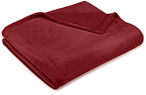 AmazonBasics - Manta Snuggle, hecha de suave felpa - 168 x 229cm - Borgoña