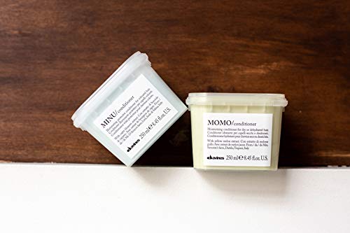 Davines momo moisturizing conditioner (for dry or dehydrated hair) 250.