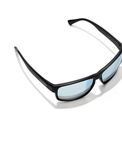 HAWKERS Gafas de Sol Deportivas Faster, para Hombre y Mujer, con Montura negra mate y lente cromada azul cielo con efecto espejo, Protección UV400