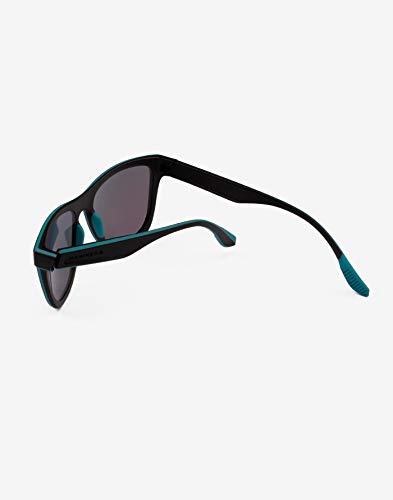 HAWKERS · ONE SPORT · Black · Green Rubber Emerald · Gafas de sol para hombre y mujer