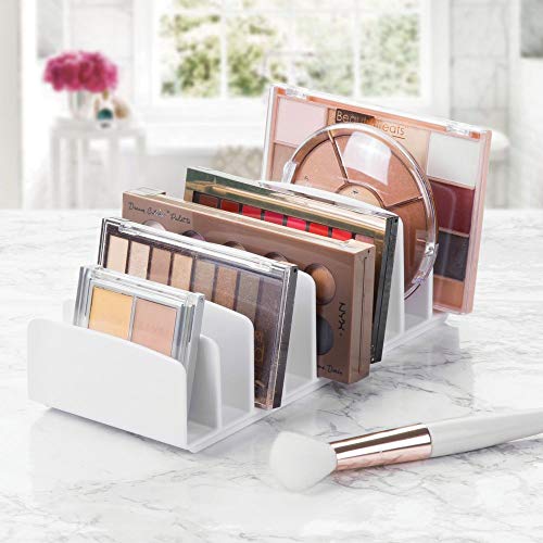 mDesign Organizador de cosméticos de plástico – Bandeja de maquillaje con 9 compartimentos verticales – Organizador de maquillaje para lavabo, tocador o armario – blanco