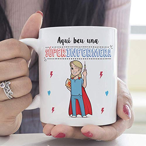 MUGFFINS Taza Enfermera (En Catalán)"Aquí beu una Súper Infermera" Taza Desayuno/Idea Regalo Día de la Tía. Cerámica 350 mL