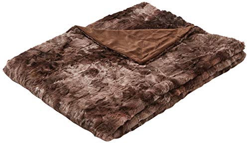 AmazonBasics - Manta de piel sintética, 150 x 200 cm, color marrón