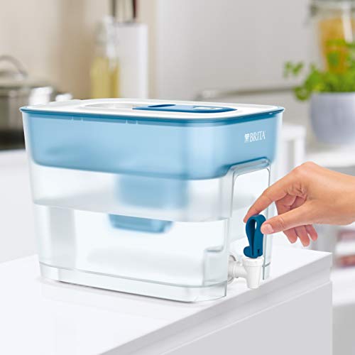 BRITA depósito Flow – Dispensador de Agua Filtrada con 1 cartucho MAXTRA+, Filtro de agua BRITA que reduce la cal y el cloro, Agua filtrada para un sabor óptimo, 8.2L