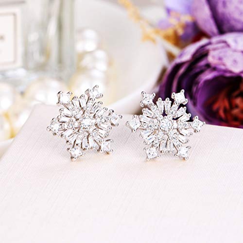 EVER FAITH Mujer Plata de Ley 925 Zirconia Cúbica Copo de Nieve Invierno Flor Stud Pendientes