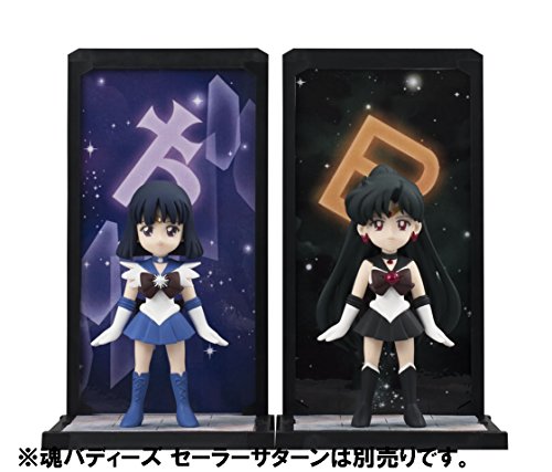 Figura de Sailor Moon Sailor Pluto con fondo de Diorama Tamashii Buddies 9 cm