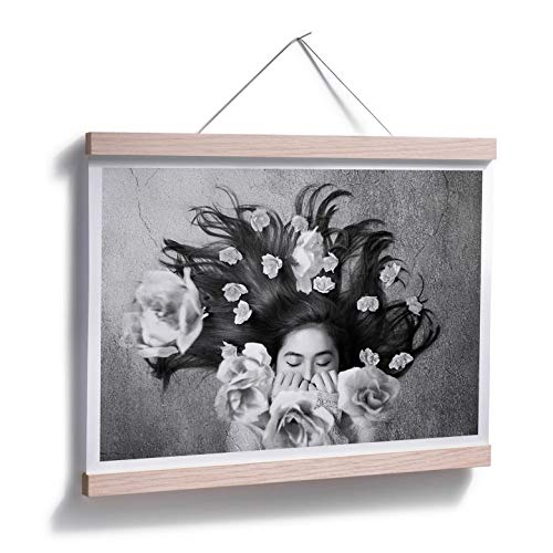 Póster Sulistyono – Cuadro de pared decorativo fotografía blanco y negro de mujer flores rosas dormir sin accesorios Wall-Art, Blanco y negro., 30x24 cm