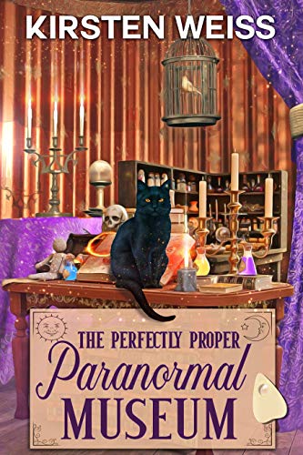 The Perfectly Proper Paranormal Museum: A Perfectly Proper Cozy Mystery (A Perfectly Proper Paranormal Museum Mystery Book 1) (English Edition)