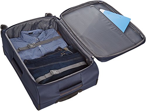 AmazonBasics - Maleta blanda con ruedas giratorias, 64 cm, Azul marino