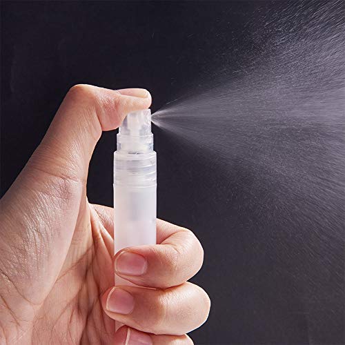 BENECREAT 24 Pack 10ml Botella Plástica Vacía de Aerosol de Niebla de Gota Rellenable Conveniente para Aceites Esenciales, Productos de Belleza Orgánicos,Detergentes Caseros y Aromaterapia 4 Colores