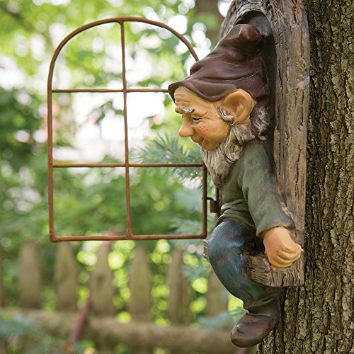 Bits and Pieces – Elf Out The Door Tree Hugger – Garden Peeker Yard Art – Escultura de árbol caprichoso, decoración de jardín