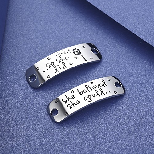 CJ&M - Etiqueta de encaje para zapatos, diseño con texto en inglés "She Believed She Could So She Did", ideal como regalo para corredor, fitness, gimnasio, correr y correr