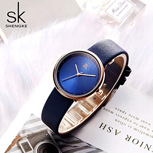 Shengke - Reloj de pulsera minimalista para mujer, correa de piel, cuarzo, analógico, casual, a la moda, para mujer