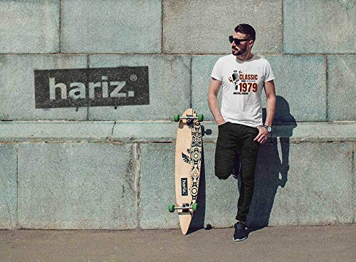 Hariz Classic Since 1979 - Camiseta de manga corta para hombre, diseño con texto en inglés Rojo vino. XL