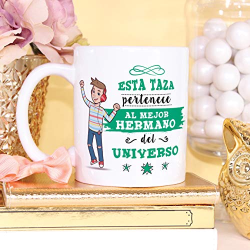 MUGFFINS Taza Hermano - Esta Taza Pertenece al Mejor Hermano del Universo - Taza Desayuno/Idea Regalo Original/Cumpleaños de Hermanitos. Cerámica 350 mL