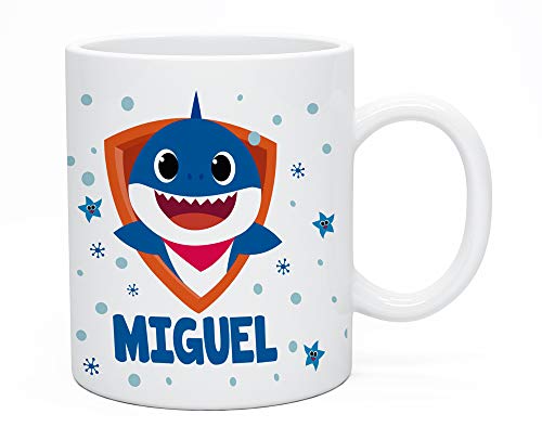 Regalo Original Taza de plástico Infantil Personalizada con Nombre y Baby Shark para la Vuelta al Cole 33 Cl (Azul)