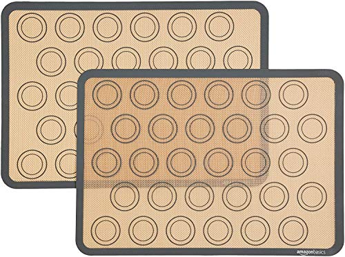 AmazonBasics - Tapete de silicona para hornear macarons, juego de 2 unidades