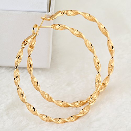 Chapado en oro 14K Yazilind elegante Vogue retorcido Diseño Hoop Pendientes Extra Grande Omega Volver