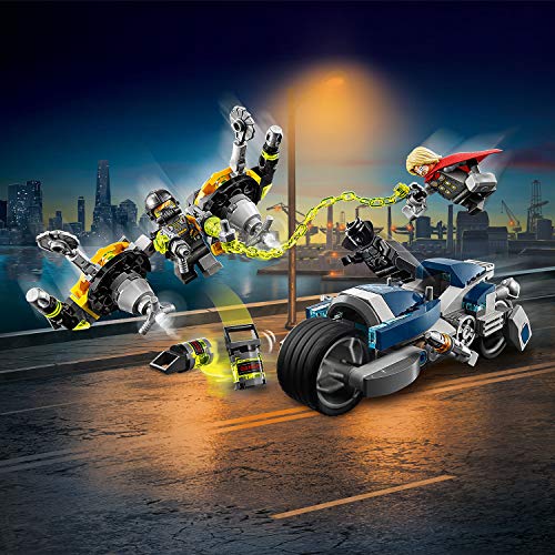LEGO Super Heroes - Vengadores: Ataque en Moto, Juguete de Construcción de Vehículo para Recrear al Aventuras de los Superhéroes, Incluye Minifiguras de Black Panther y Thor (76142)