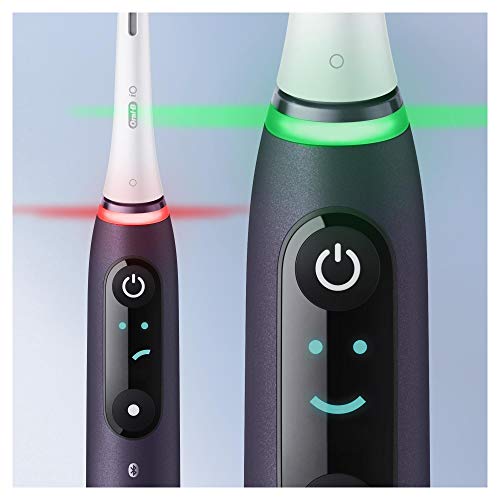 Oral-B iO 8 Edición Especial Cepillo De Dientes Eléctrico, 1 Mango Morado Recargable Con Tecnología Magnética De Braun, 1 Funda Viaje + Pack De 2 Cabezales De Recambio Originales iO Ultimate Clean