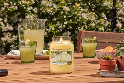 Yankee Candle Vela en tarro mediano | Vela perfumada de limonada de hierbas caseras | hasta 75 horas de tiempo de combustión | Colección Garden Hideaway