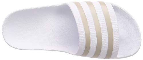 adidas Adilette Aqua, Chanclas Unisex Adulto, Footwear White Platin Metallic Footwear White, 43 EU