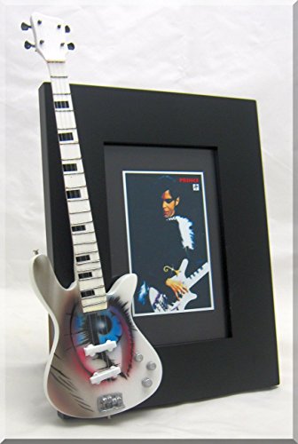 ARTSTUDIO35 Prince Miniatura Marco de la Guitarra Imagen One-Eyed Bass