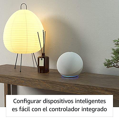 Echo (4.ª generación) | Sonido de alta calidad | Antracita + Philips Hue Bombilla Inteligente (E27), compatible con Alexa