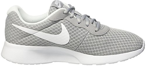 Nike Tanjun, Zapatillas de Running para Mujer, Gris (Wolf Grey/White), 37.5 EU