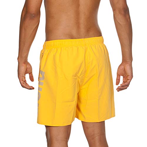 ARENA Fundamentals Logo Boxer Beach Short, Hombre, Lily Yellow-pix Blue, S