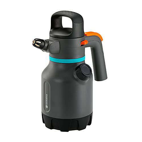 Gardena Rociador a presión de 1,25 l: rociador a presión con boquilla acodada de 90 grados, segunda abertura con dosificador adicional, mango ergonómico (11120-20)