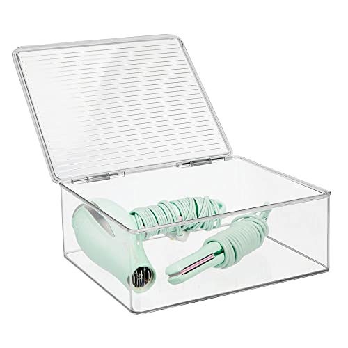 mDesign Organizador de maquillaje apilable – Práctica caja transparente hecha de plástico sin BPA con tapa incluida – Organizador de baño para jabones, toallas, lociones y demás – transparente