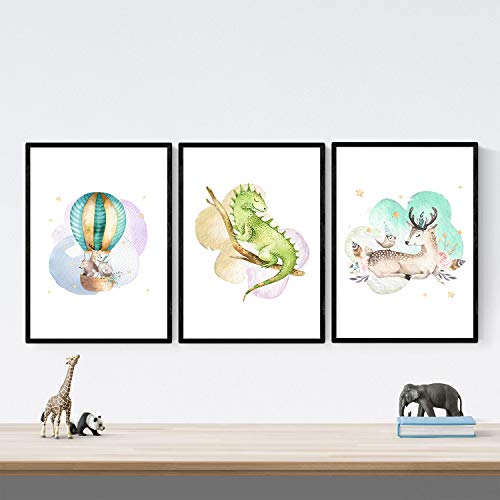 Pack de Tres láminas con Ilustraciones de Animales. Posters con imágenes Infantiles de Animales. Ciervo camaleon y Globo. Tamaño A4 sin Marco…