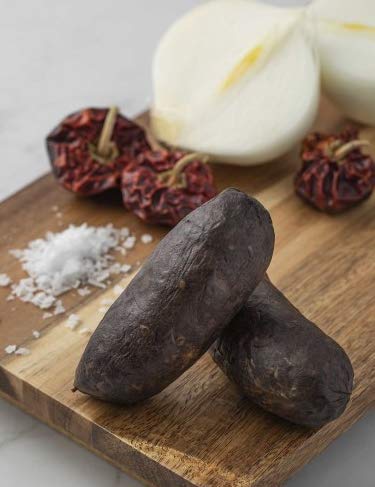 MORCILLA DE CEBOLLA AL VACÍO MORCILLA DE CEBOLLA AL VACÍO Elaboradas artesanalmente según receta tradicional,Las especias le confieren un sabor y aroma único.