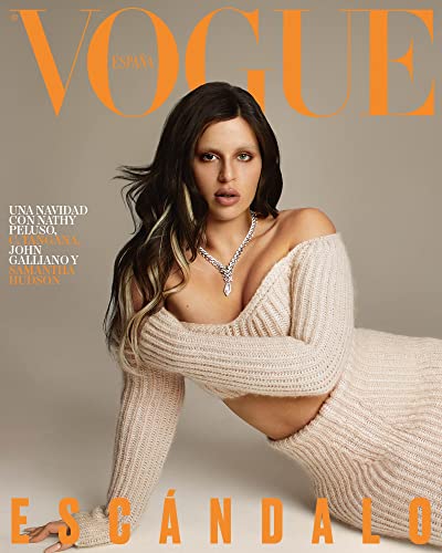 Vogue España - Diciembre 21 (405)