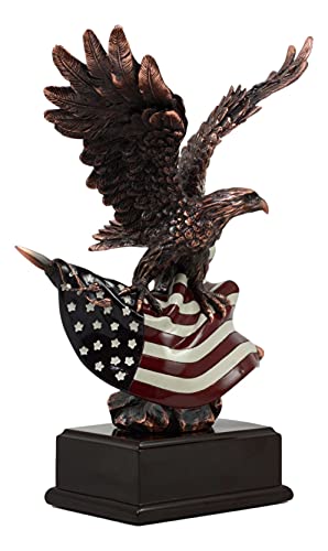 Alas de gloria águila calva con la bandera americana Bronce Figura de galvanizado libertad libertad patriótica Estatua