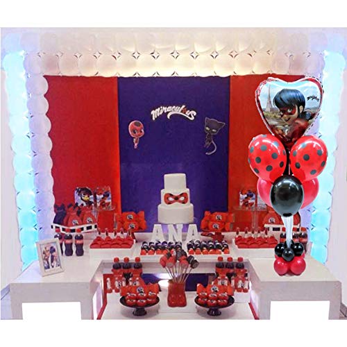 Centro de mesa Lady bug formado por globos de látex y poliamida especial para fiestas de cumpleaños