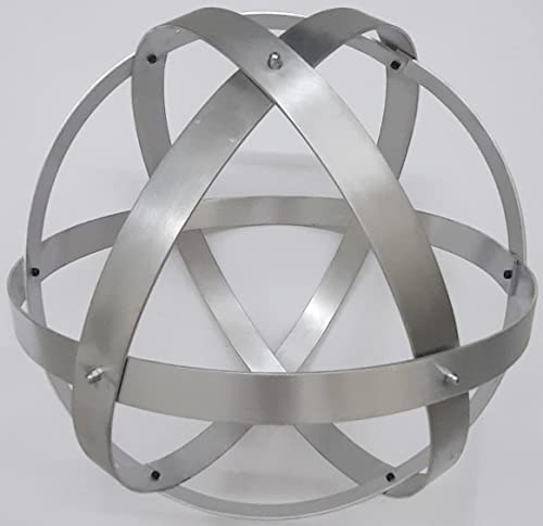 Cristal Genesa en Aluminio Natural Cepillado, de 32cm de diámetro, bandas de 25mm de ancho, entrelazadas simétricamente y fijadas con tuercas ciegas grises