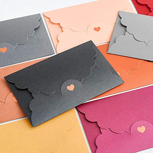 Globaldream Mini Sobre, 36 Piezas Mini Sobres para Tarjetas de Regalo Hechos a Mano Soportes Tarjeta Postal Linda Cierre de Corazón Bronceador para Materiales de Regalo de Fiesta de Boda y Cumpleaños