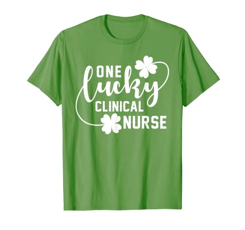 Una enfermera clínica afortunada St Patrick Gifts Shamrock Camiseta