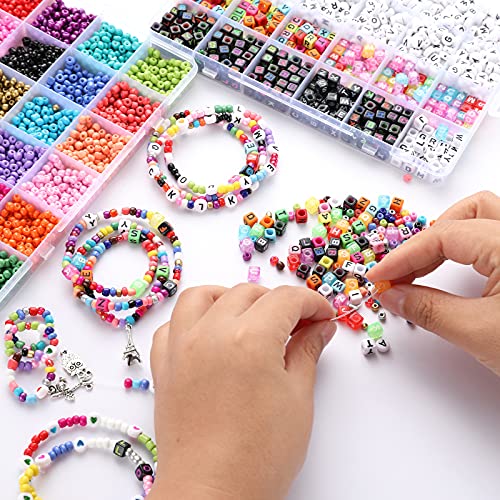 Cuentas de Colores letras Pulseras，Cuentas de Colores para Hacer Collares Pulseras,3800pc Cuentas de Colores Mini Cuentas y 1200pc Abalorios Letras Kit Bisutería para Regalo DIY 5000 Piezas (A)