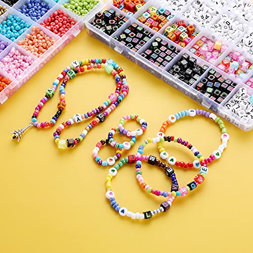 Cuentas de Colores letras Pulseras，Cuentas de Colores para Hacer Collares Pulseras,3800pc Cuentas de Colores Mini Cuentas y 1200pc Abalorios Letras Kit Bisutería para Regalo DIY 5000 Piezas (A)